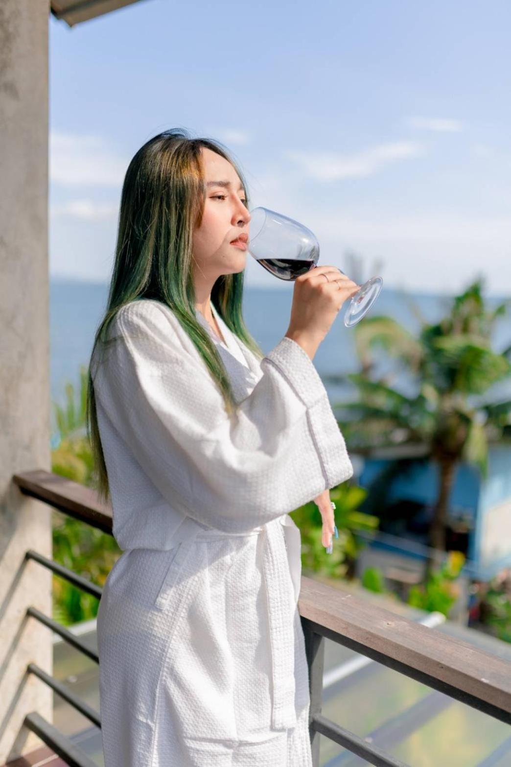 Windy Seaview Resort Chao Lao Beach Extérieur photo