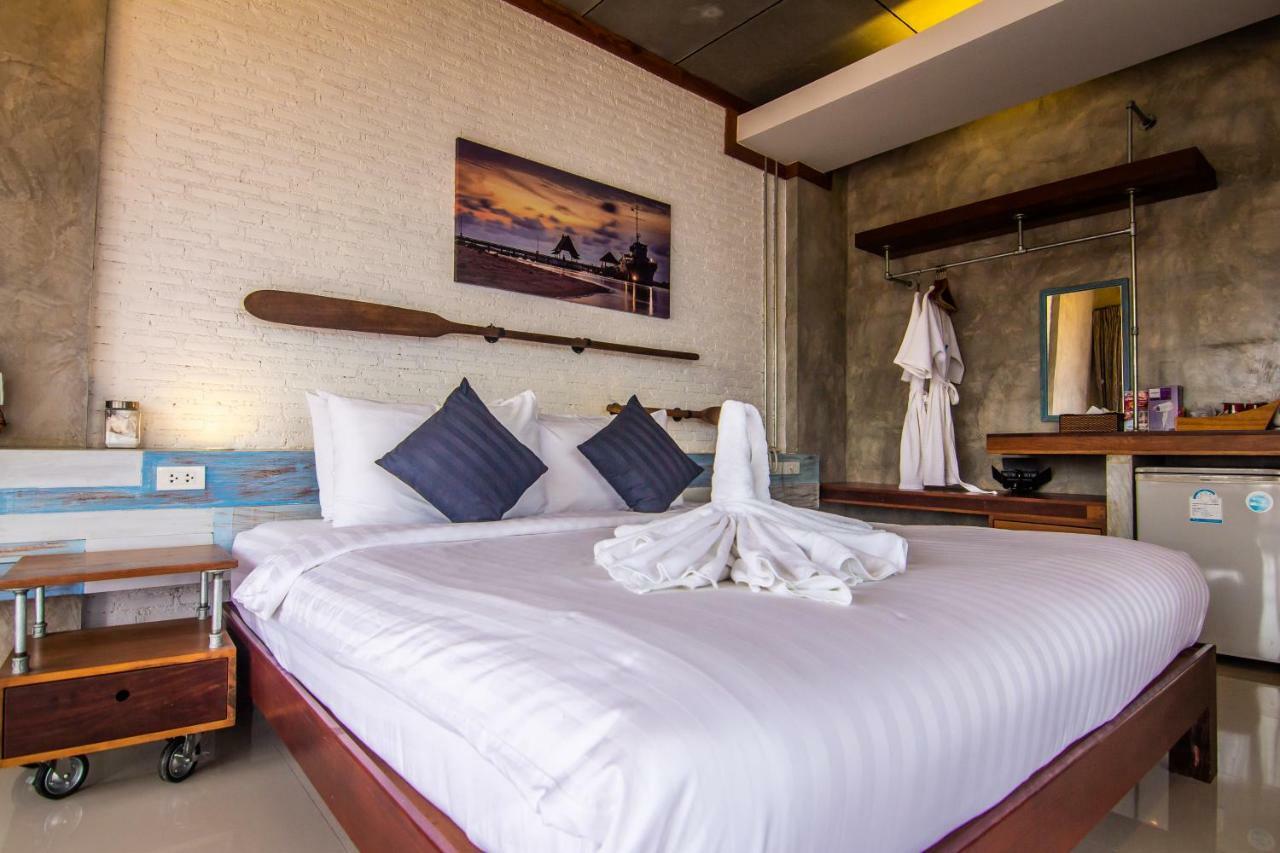 Windy Seaview Resort Chao Lao Beach Extérieur photo